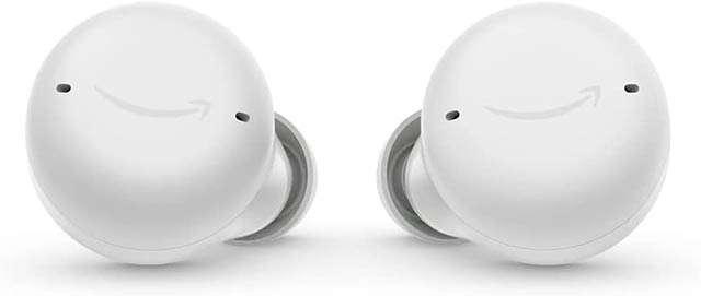 Gli auricolari wireless Echo Buds (seconda generazione) di Amazon nella colorazione Bianco Ghiaccio