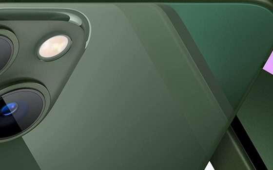 iPhone 13 128GB Verde: il prezzo CROLLA sotto gli 800 euro