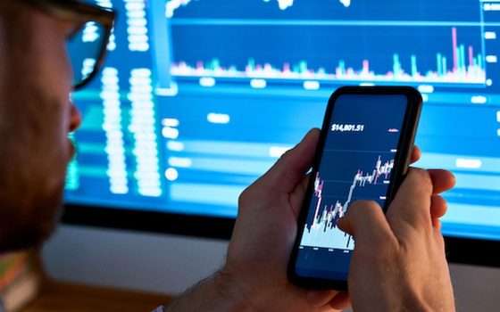 Come funziona il copy trading con eToro?