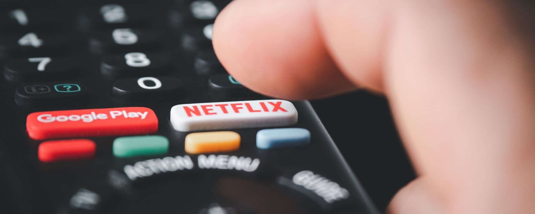 Netflix, UFFICIALE l'abbonamento con pubblicità: ecco quanto costerà