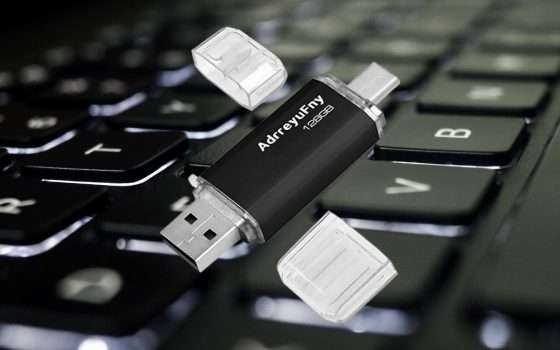 Chiavetta USB 2 in 1 a soli 9€: 128GB compatibili per PC e smartphone