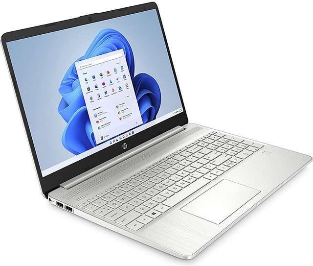 Il laptop HP 15s con processore AMD Ryzen 5 5625U