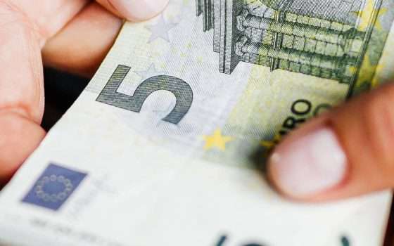 Scopri se Amazon ti regala un buono da 5 euro