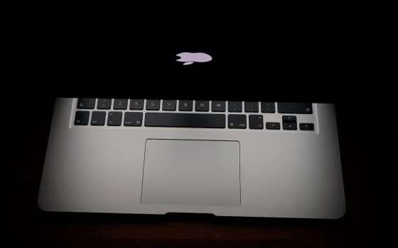 Apple: sui MacBook potrebbe ritornare il logo retroilluminato