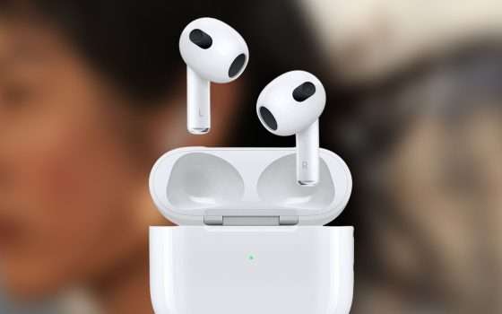 Apple AirPods di terza generazione crollano al MINIMO STORICO (-40€)