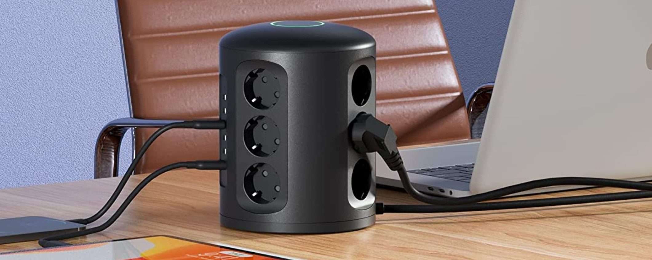 La multipresa verticale 18-in-1 ideale per l'ufficio: offerta Amazon (-15€)