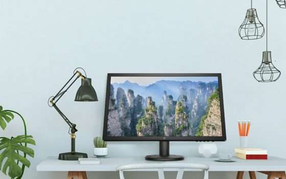 Monitor HP V24e: eleganza e qualità a -70€ su Amazon