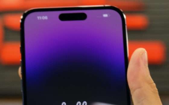 iPhone 16: Face ID e fotocamera sotto il display