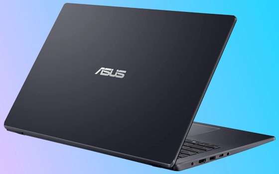 Solo 269€ per questo notebook ASUS con Windows 11