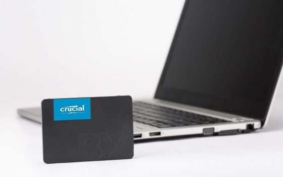 Crucial BX500, SSD da 240 GB a meno di metà prezzo su eBay