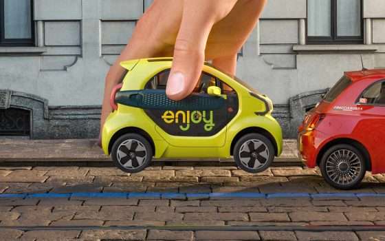 Il car sharing di Enjoy a Roma diventa elettrico