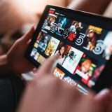 Netflix blocca la condivisione dell'account: ecco l'alternativa conveniente