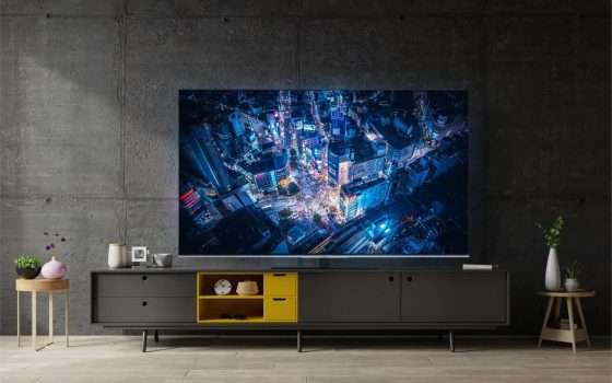 TV JVC QLED con pannello 4K da 70 pollici in sconto su eBay