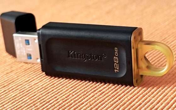 Meno di metà prezzo per la pendrive 128 GB di Kingston (8€)