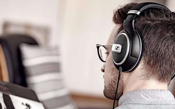 Le cuffie on-ear Sennheiser HD 599 a metà prezzo