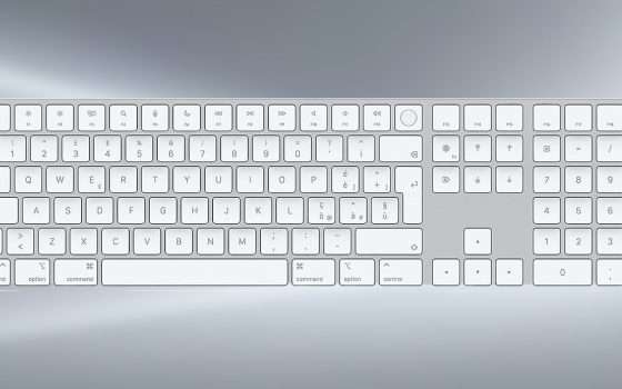 Apple Magic Keyboard: la versione con Touch ID e tastierino numerico al suo MINIMO STORICO