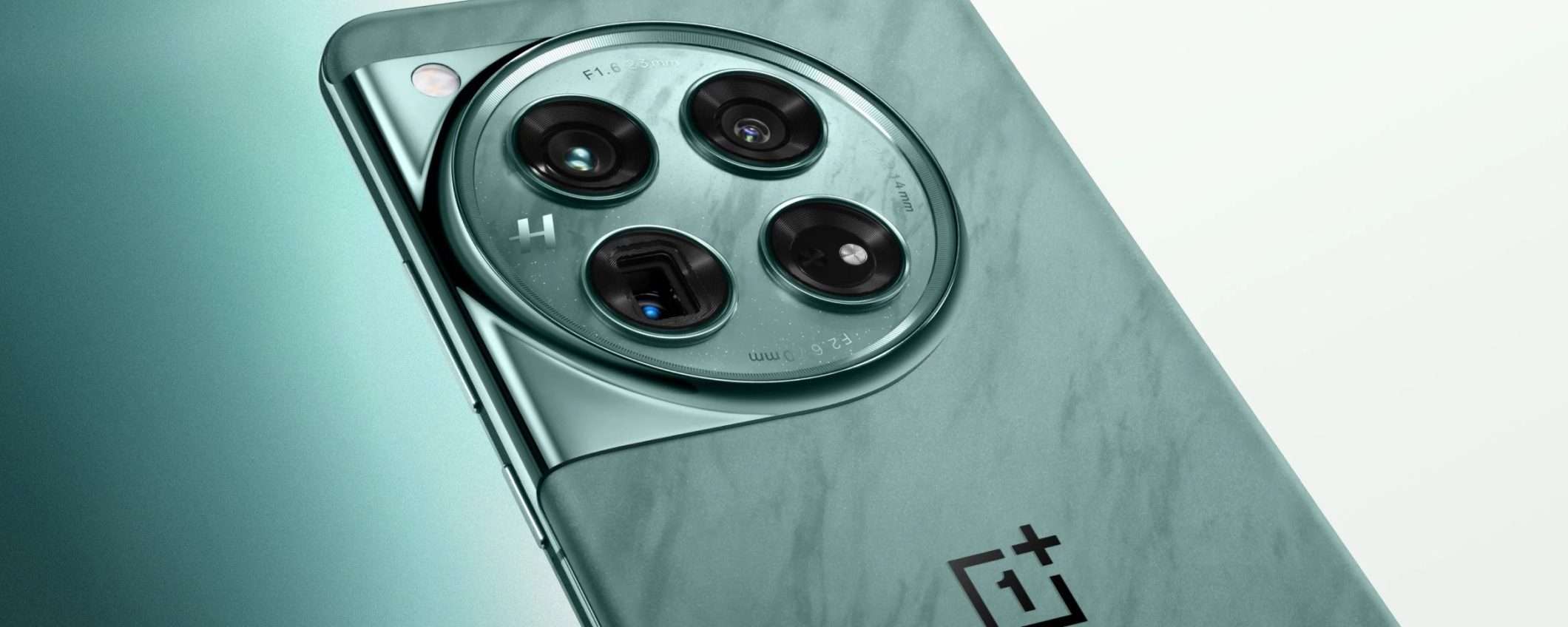 OnePlus 12: primo video ufficiale dello smartphone