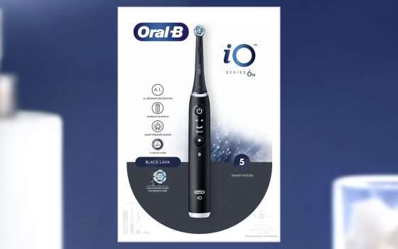 Lo spazzolino elettrico Oral-B con IA e display interattivo