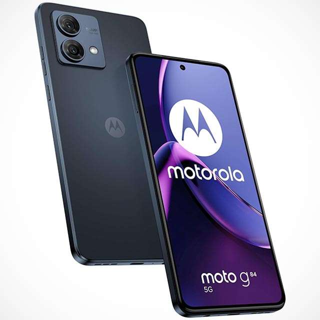 Lo smartphone Motorola moto g84 5G nella colorazione Midnight Blue