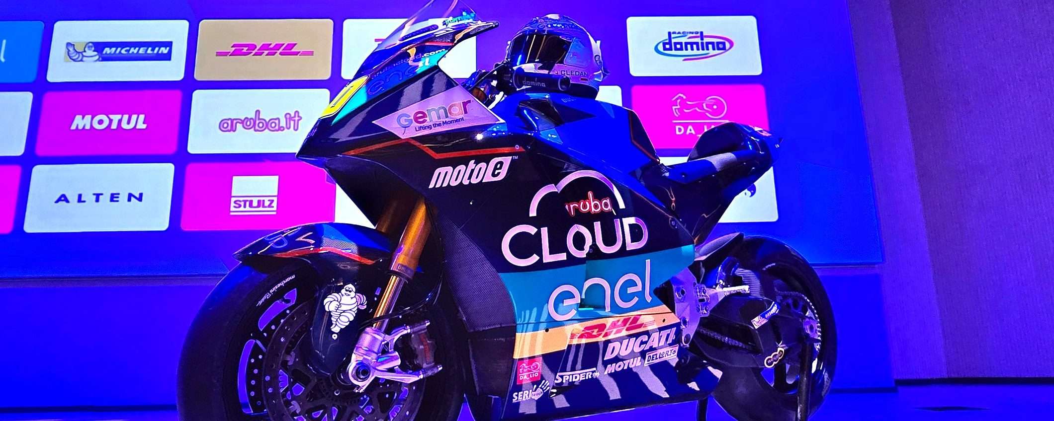 Aruba, il team MotoE si presenta nel Global Cloud Data Center