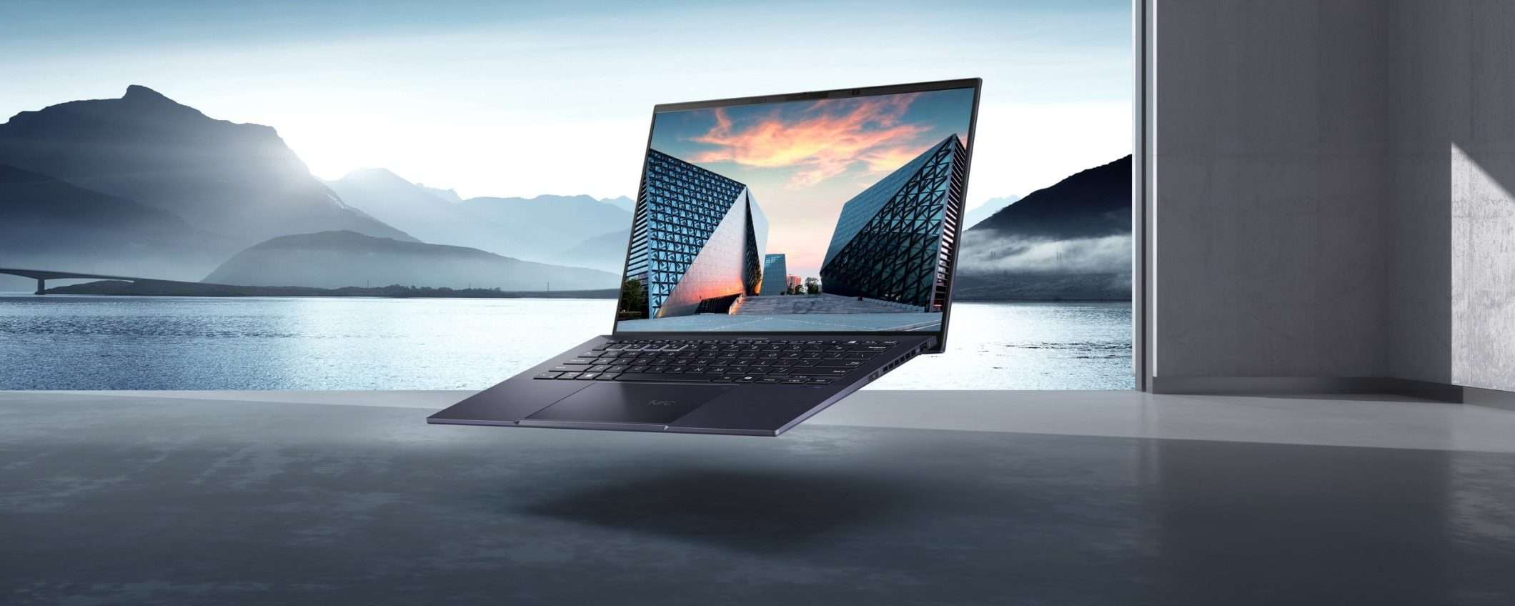 ASUS ExpertBook B9 OLED disponibile in Italia