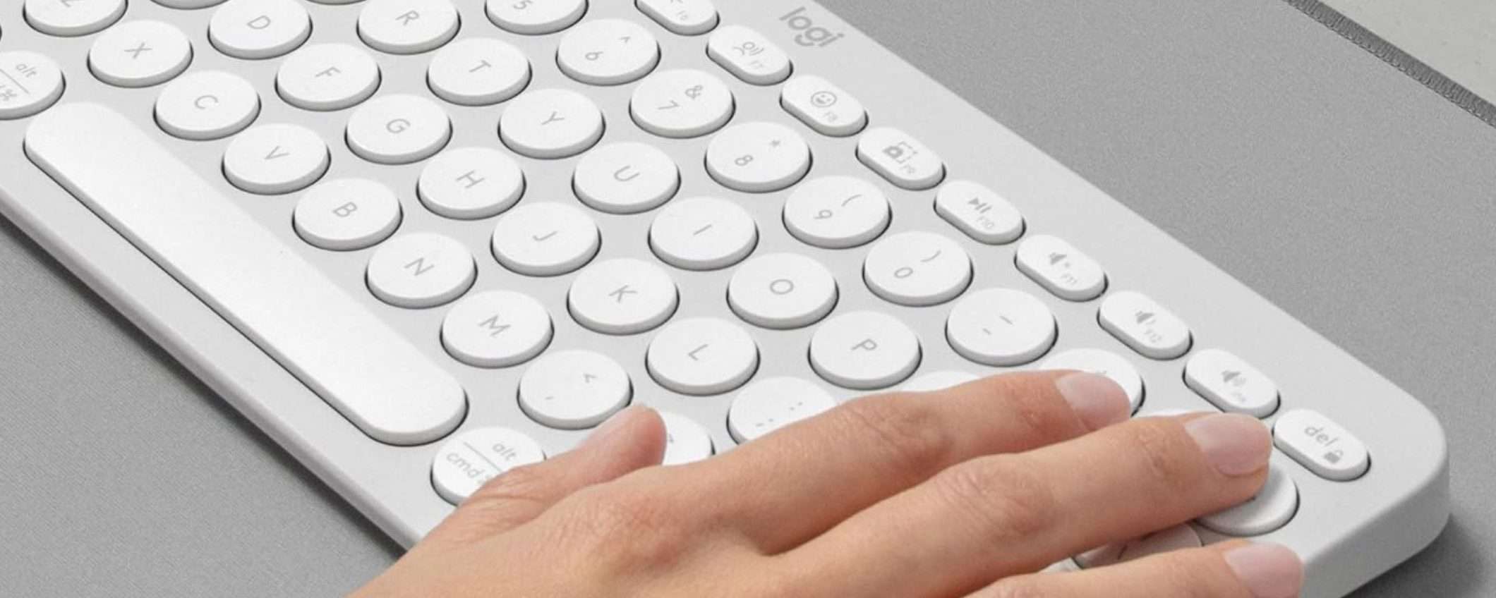 Con la tastiera Logitech Pebble Keys 2 sarà come scrivere su laptop: MINIMO STORICO Amazon (-39%)