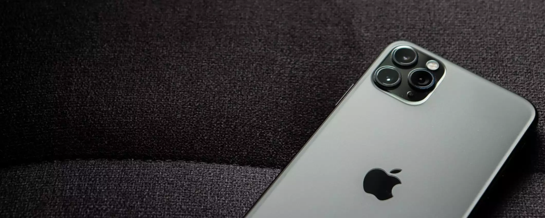 Gli iPhone 16 Pro avranno il nuovo display OLED M14 di Samsung