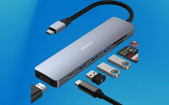 Hub USB 7-in-1 in sconto a meno di 15 euro su Amazon
