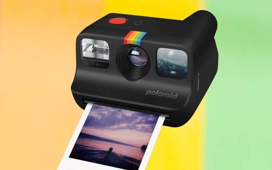 Fotocamera istantanea Polaroid Go Generation 2: al minimo storico