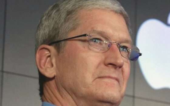 Tim Cook: l'AI di Apple non è immune alle allucinazioni