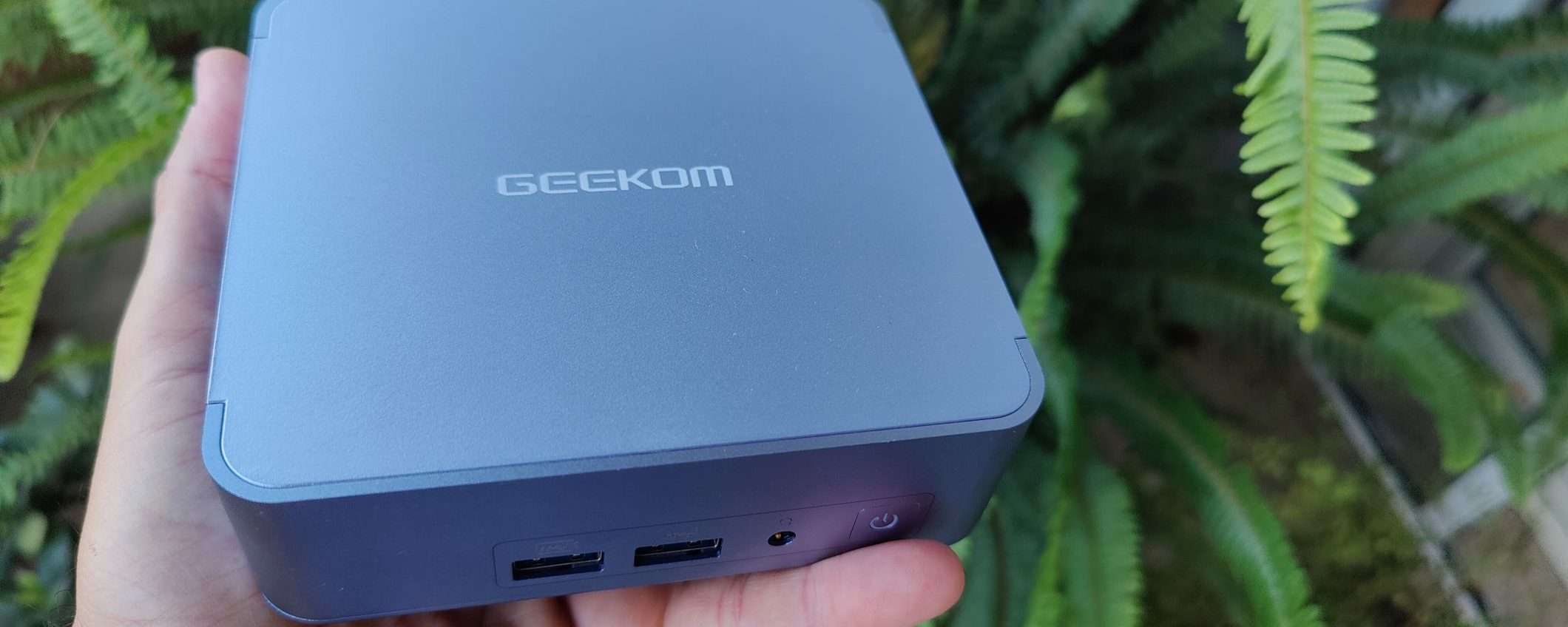 Geekom AX8 Pro: questo Mini PC non teme confronti con nessuno