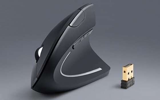 Mouse verticale di Anker a soli 15€ grazie al coupon sconto del 20% di Amazon