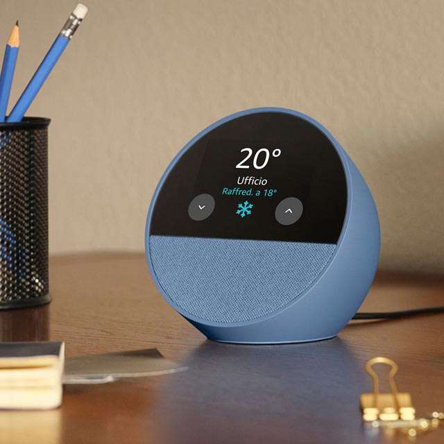 Il nuovo Echo Spot nella colorazione Blu