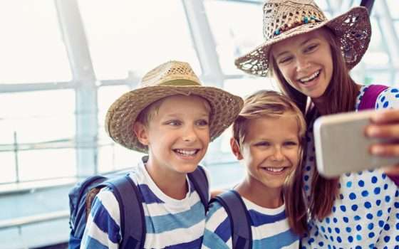 Un selfie in aeroporto può compromettere la tua vacanza