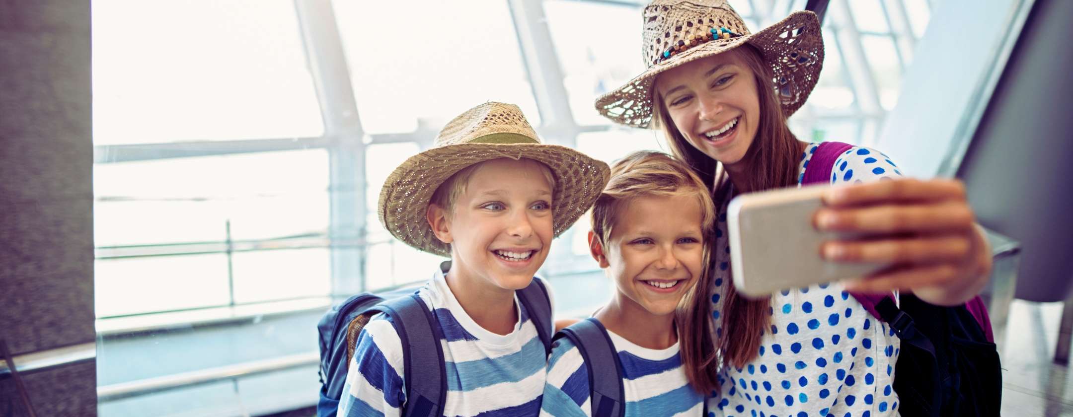 Un selfie in aeroporto può compromettere la tua vacanza