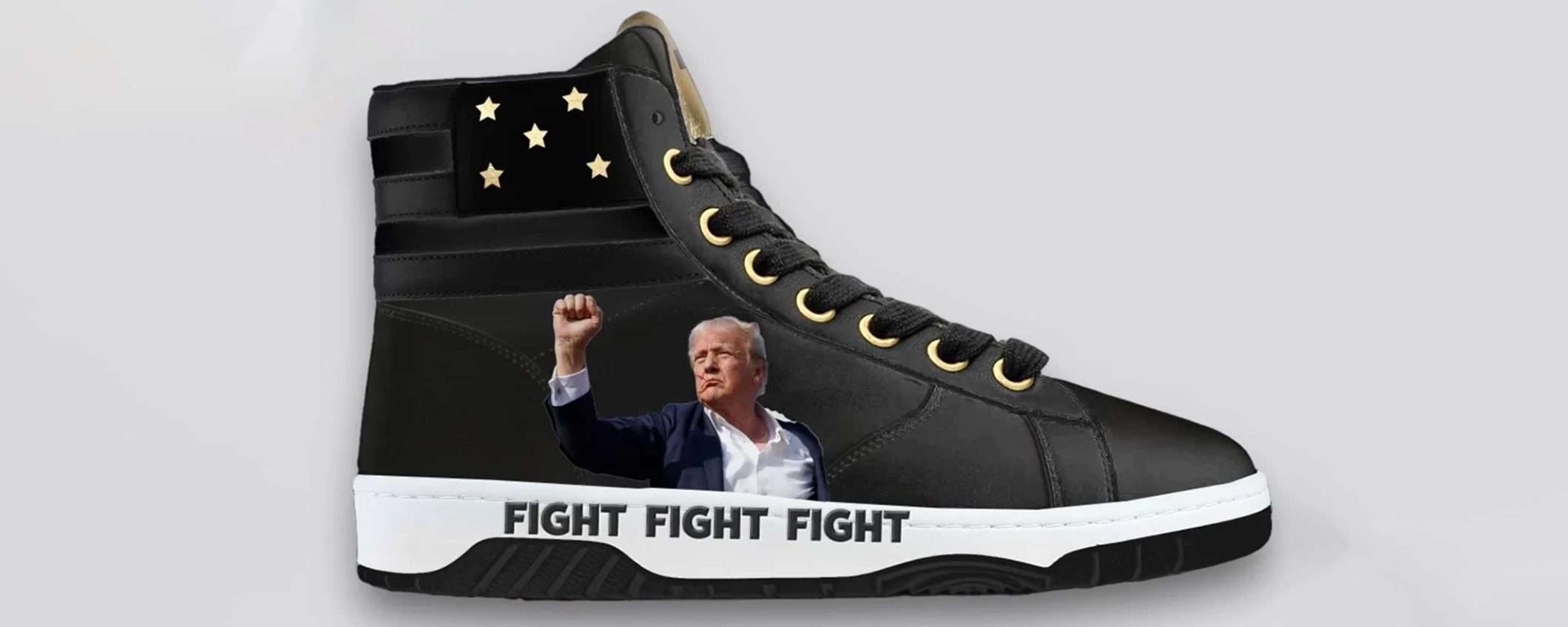 Monetizzare l'attentato: le sneakers FIGHT FIGHT FIGHT di Trump