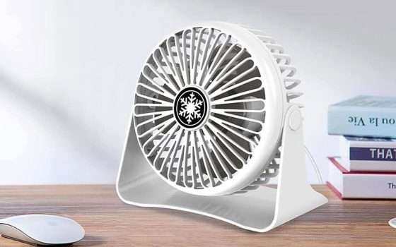 Sconfiggi il grande caldo con il mini ventilatore USB a soli 12€