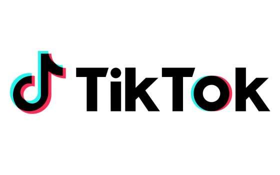 TikTok lancia le chat di gruppo e sfida WhatsApp