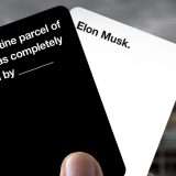 Cards Against Humanity denuncia SpaceX