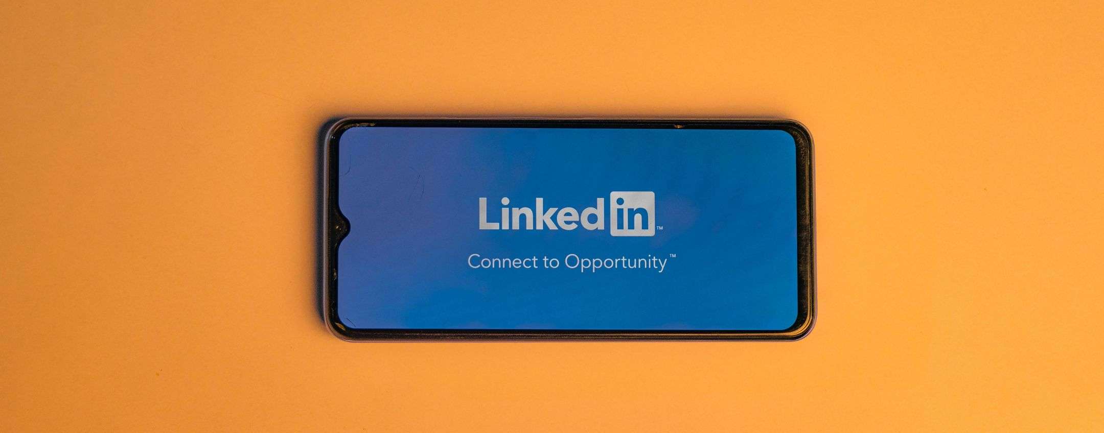 LinkedIn usa i dati degli utenti per l’addestramento dell’AI