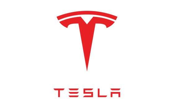 Auto Tesla, in arrivo la ricarica wireless sui Robotaxi?