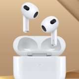 Apple AirPods 3: offerta al minimo storico su Amazon (-24%)