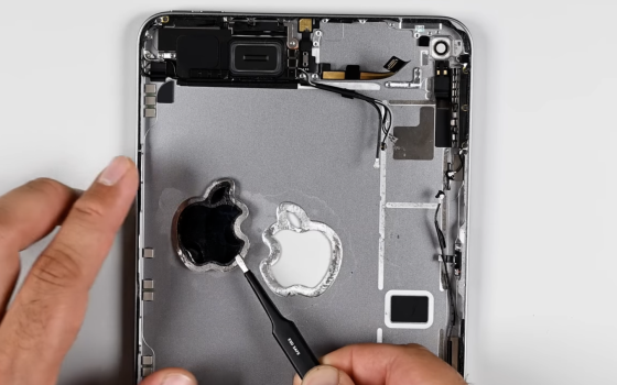 iPad mini 7 è stato completamente smontato da iFixit