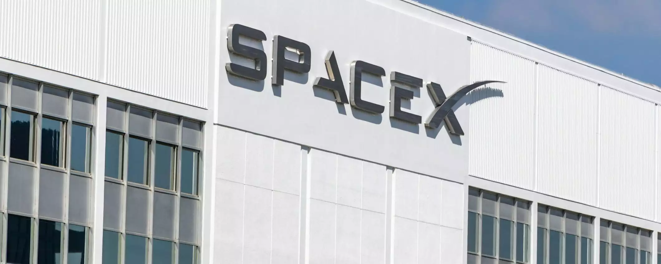 SpaceX vince un contratto per lanci militari