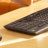 Kit Logitech: tastiera e mouse wireless silenziosi in offerta a 28 euro (-47%)