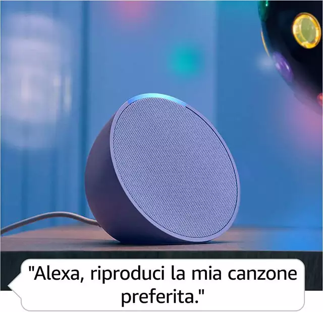 Lo smart speaker Echo Pop con Alexa nella colorazione Lavanda