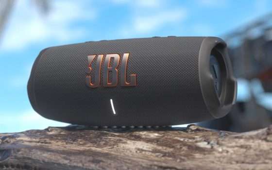 JBL Charge 5 a -90€: senti come suona il SUPER SCONTO