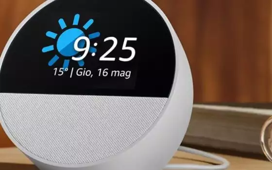 Amazon Echo Spot: la sveglia smart in offerta per Natale (anche a rate)