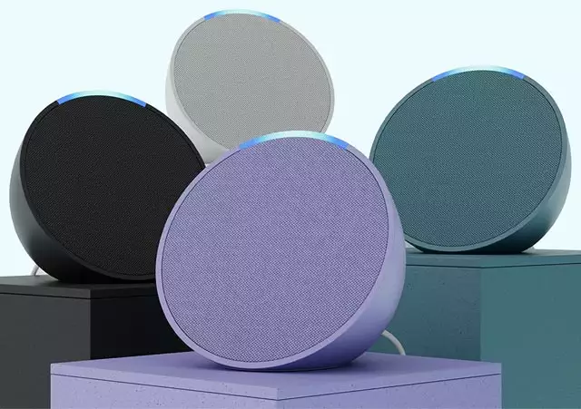 Lo smart speaker Echo Pop con Alexa