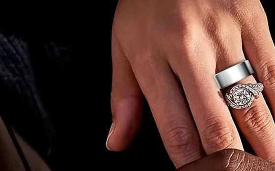 Smart ring a 39€ (minimo storico): elegante e multifunzione